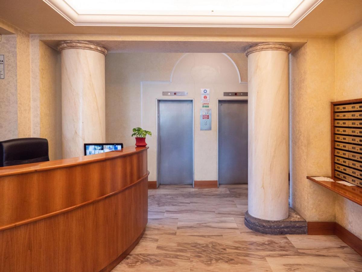 The Best Rent - Spacious One-Bedroom Apartment In Moscova District Milaan Buitenkant foto
